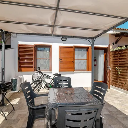 Monti22 Vicino * San Teodoro (Sardinia)